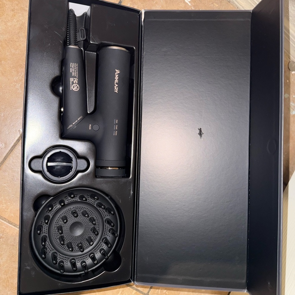 Amika Black Hair Styling Set